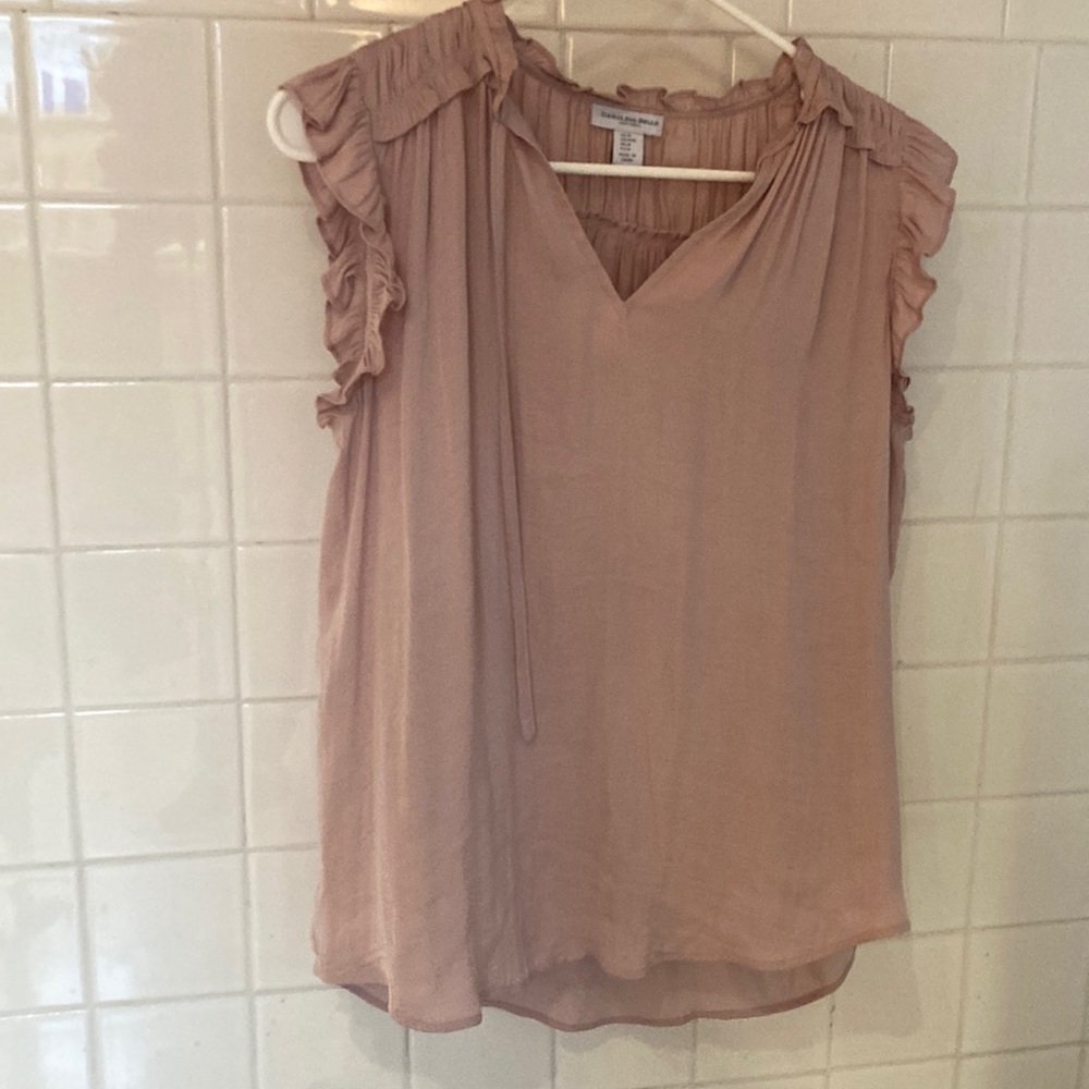Carolina Belle Montreal blouse size medium. Excellent condition.